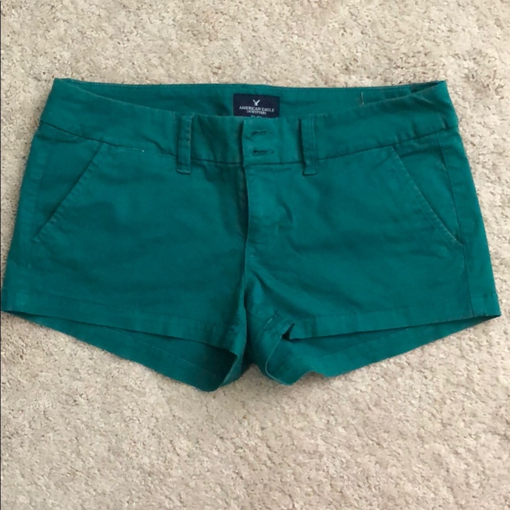 American Eagle Shortie Short In Stretch Khaki